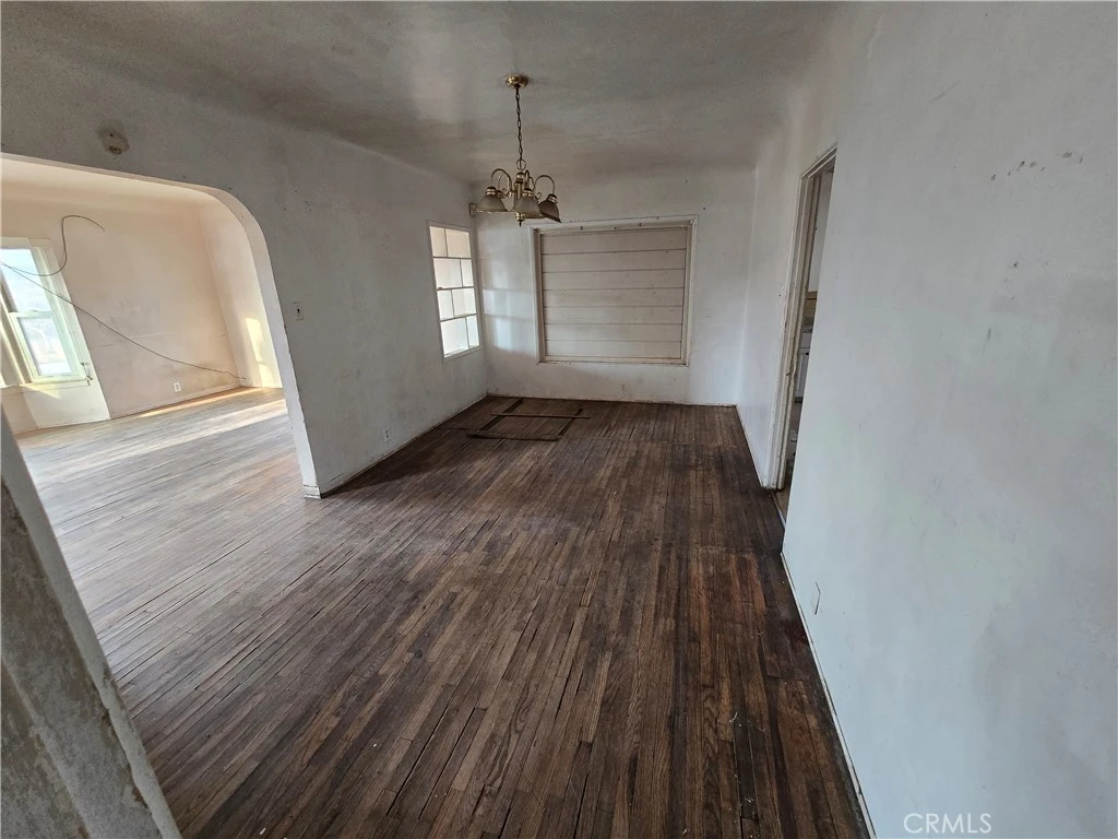 Interior 4