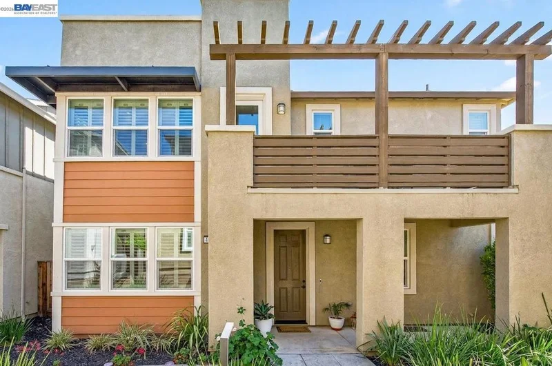 Photo 2 of 4176 Healdsburg Way