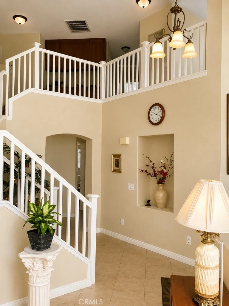 Interior 3