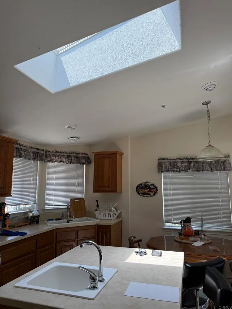 1085 Harris Ranch Rd photo 2