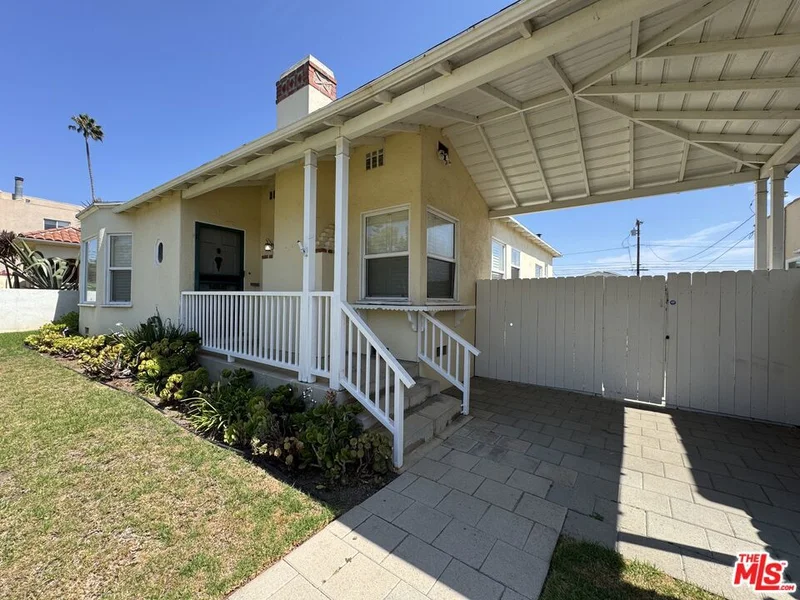 823 23rd Street photo 2