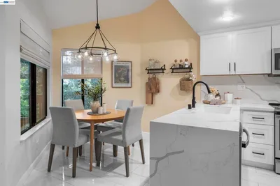 3318 Smoketree Commons Dr