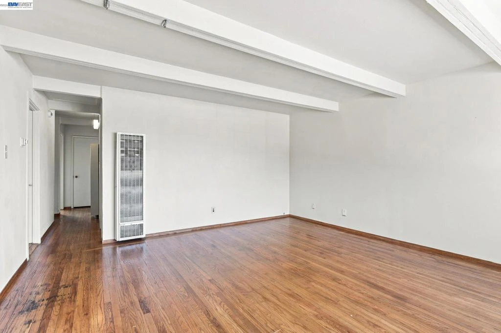 Interior 3