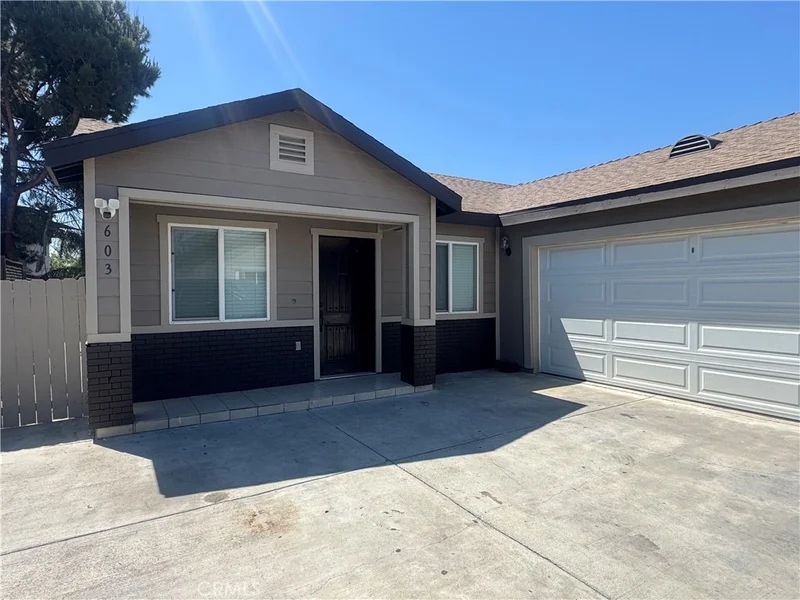 603 N Soldano Avenue photo 2