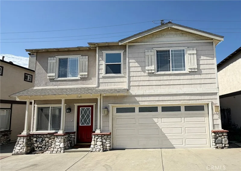 1124 S Mayflower