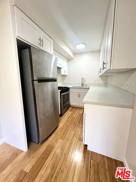 2637 Centinela Avenue 9 photo 2