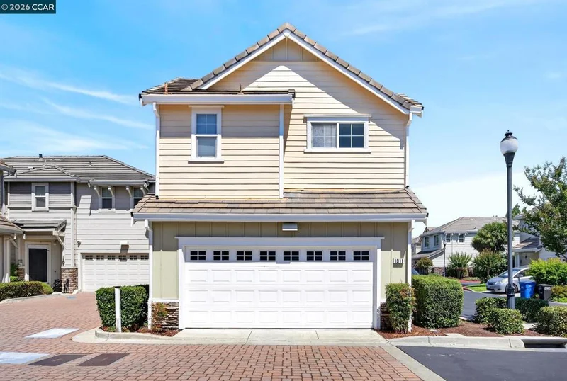 1311 Tapestry Ln photo 2