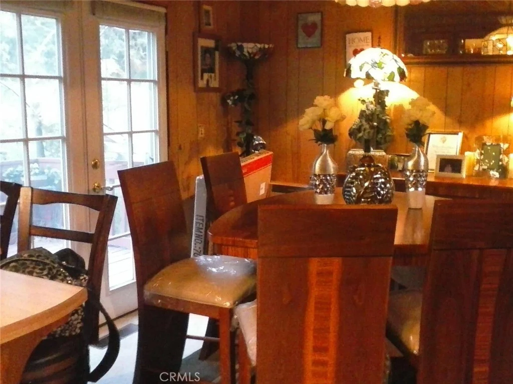 Interior 4