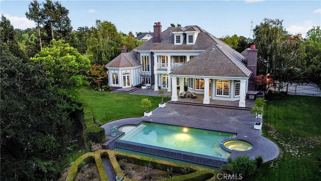 Interior 1