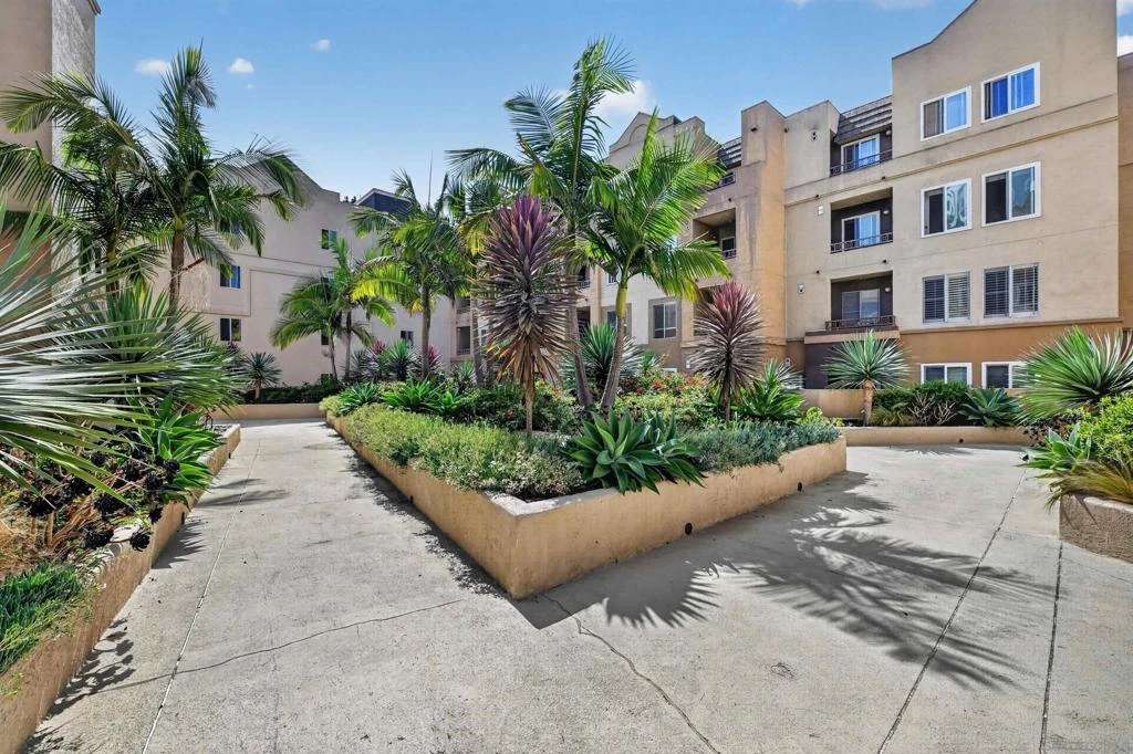 Interior 2