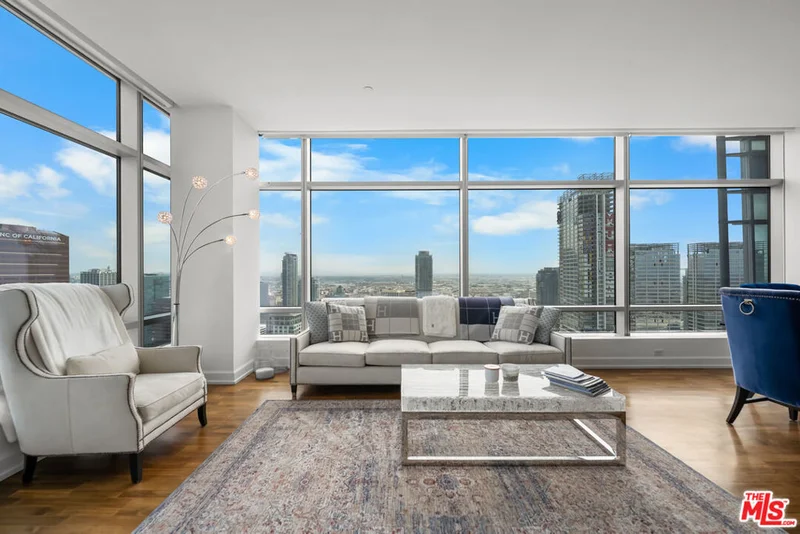 900 W Olympic Boulevard 37K