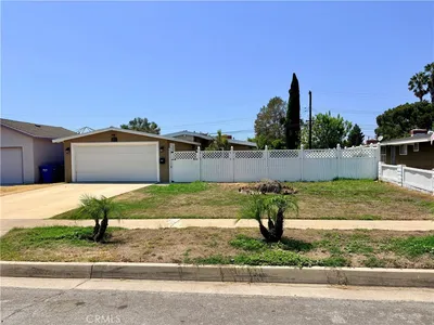 975 N Grammont Avenue photo 2