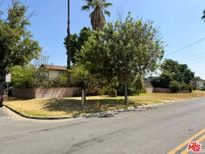 8741 Garibaldi Avenue photo 2