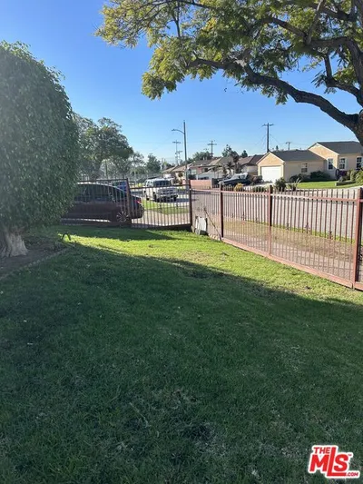11908 Daleside Avenue photo 2