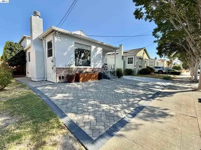 272 Lorraine Blvd photo 2