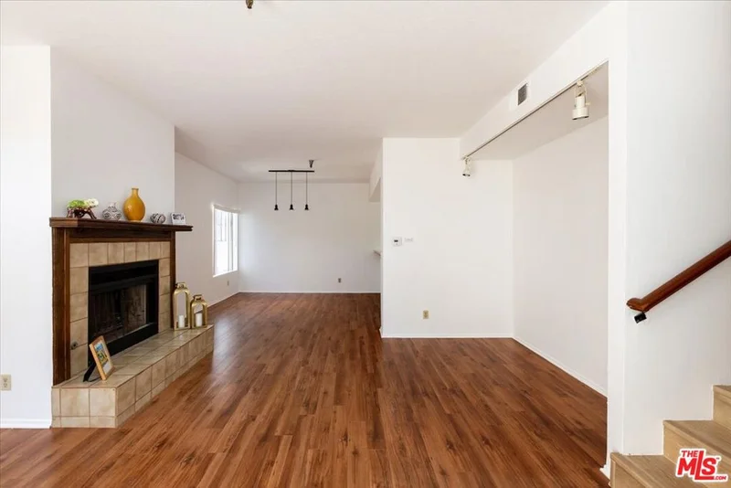 844 Magnolia Avenue 14 photo 2