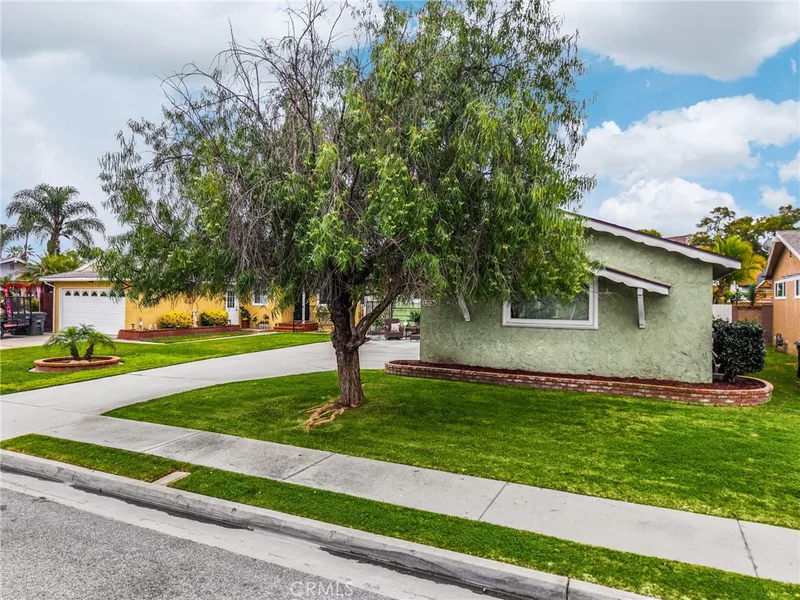 Photo 2 of 12526 Chadwell Street