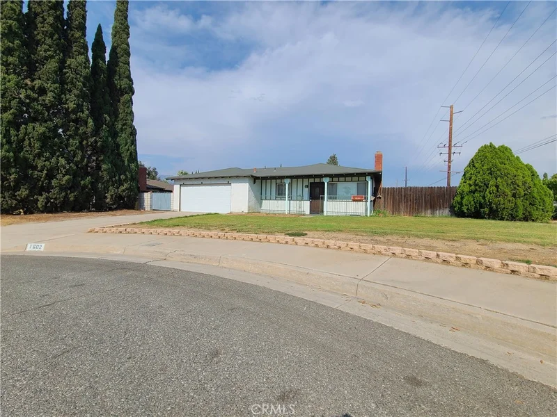 1602 James Court