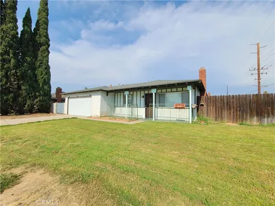 1602 James Court photo 2