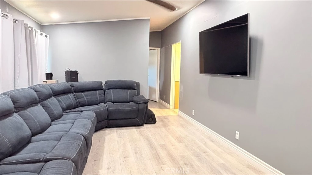 Interior 3