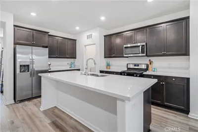 2029 Boxwood photo 2
