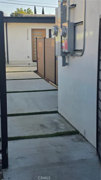 22730 Mariano Street photo 2