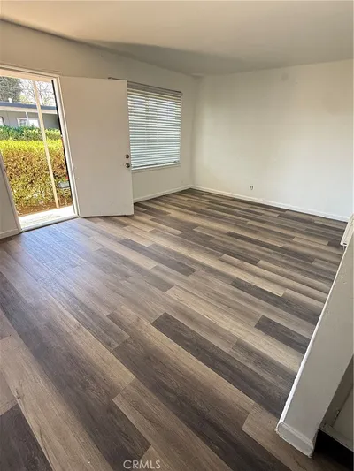 645 Euclid photo 2