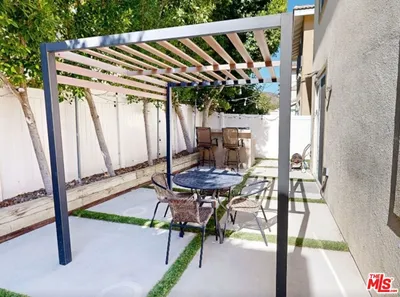 199 Rosewood Street photo 2