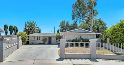 6650 Jumilla Avenue photo 2