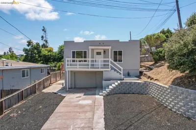 1923 Thompson Ln