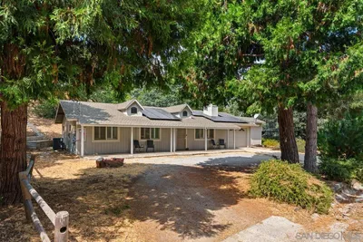 3004 Pine Crest