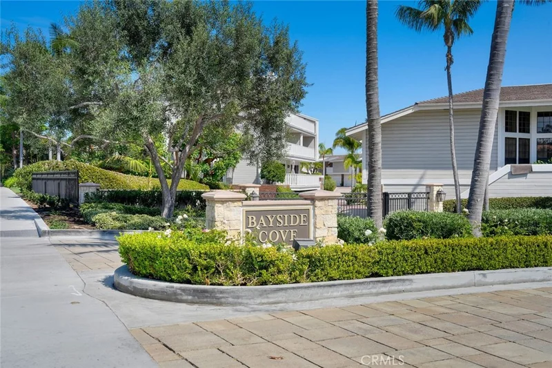 Photo 2 of 981 Bayside Cove 405