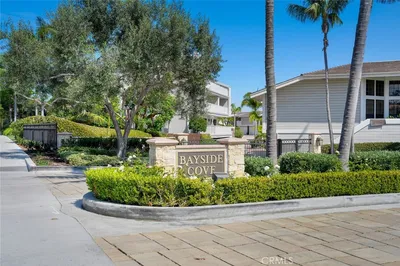981 Bayside Cove 405 photo 2