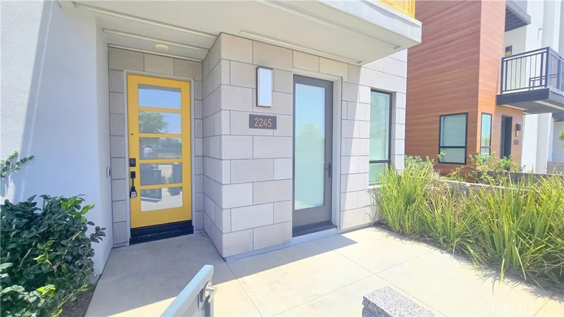 2245 Skylar Place photo 2