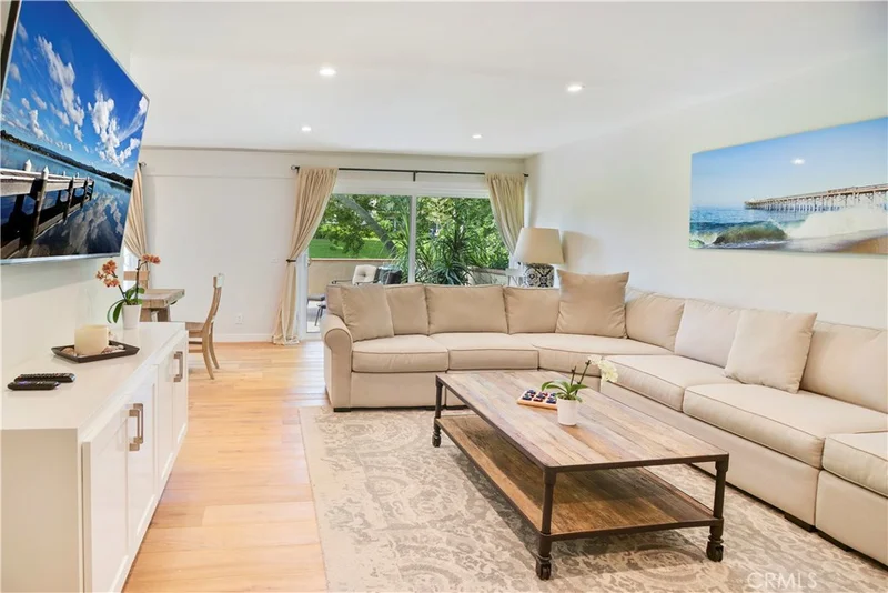 2112 Vista Dorado