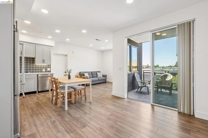 Photo 2 of 10300 San Pablo Ave 203