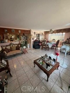 Interior 4