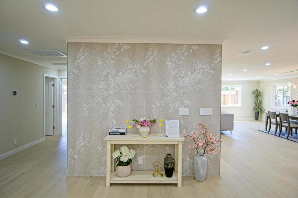 Interior 2