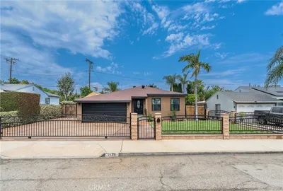 2136 Stanford