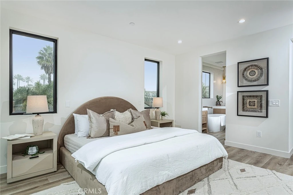 Photo 14 of 328 3rd Street