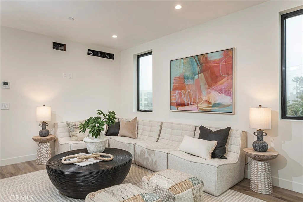 Photo 18 of 328 3rd Street