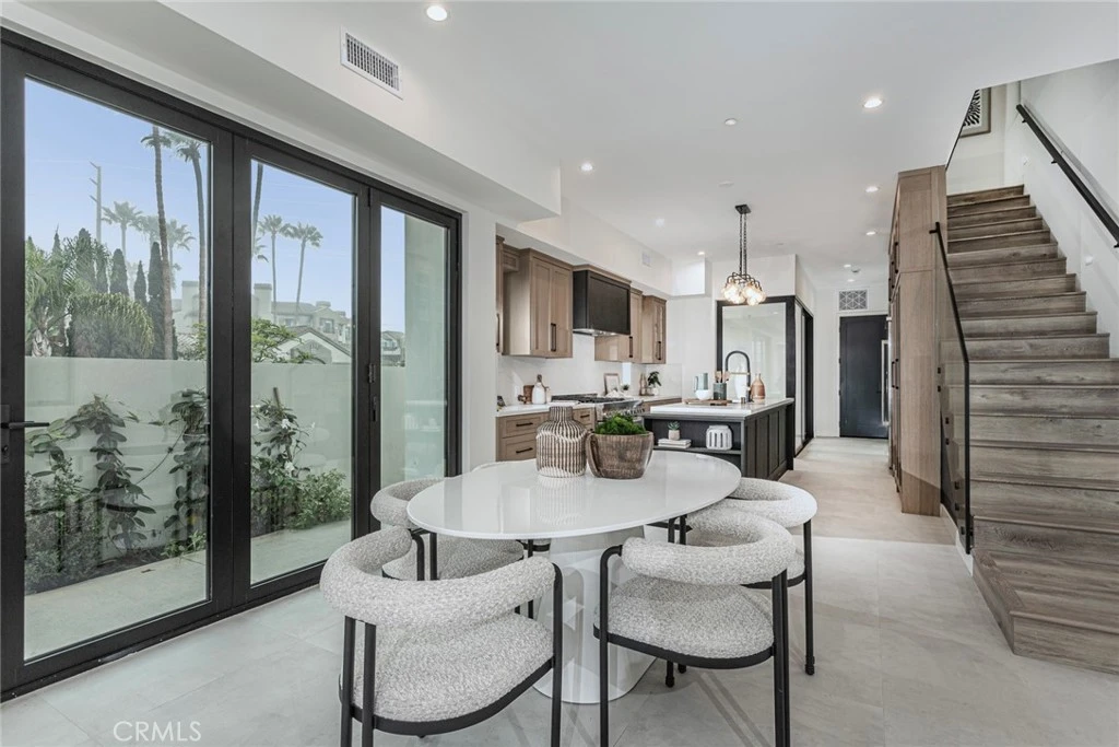 Photo 8 of 328 3rd Street