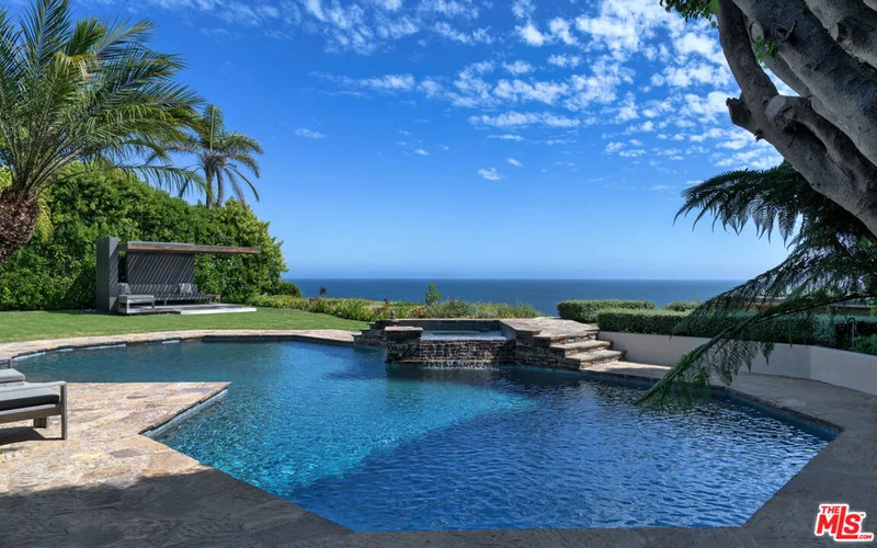 29020 Cliffside Drive photo 2