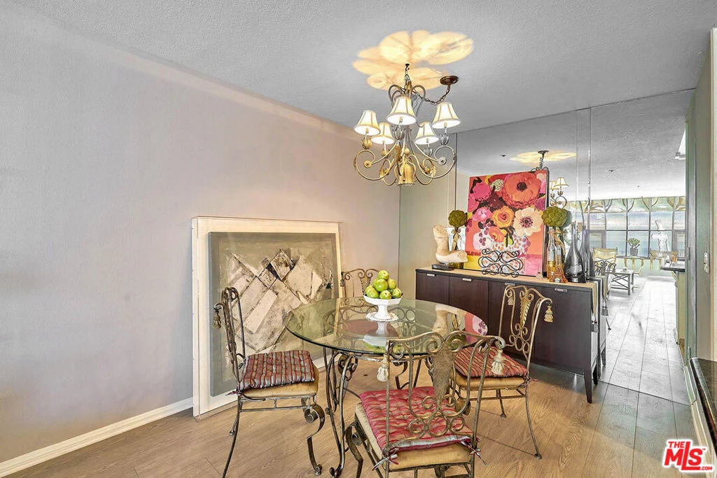 Photo 15 of 121 S Hope Street 510