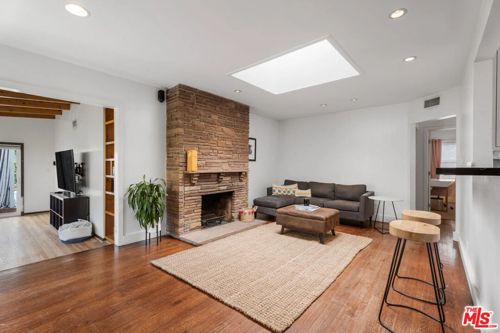 Photo 17 of 5410 Columbus Avenue