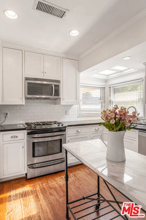 Photo 9 of 5410 Columbus Avenue