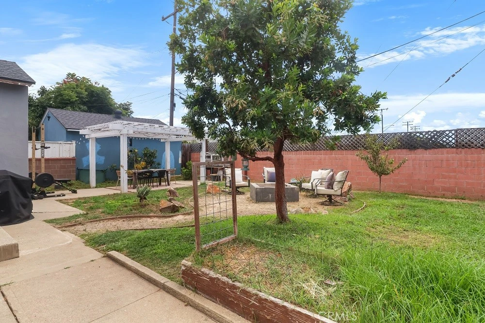 Photo 20 of 2738 Greenmeadow Road
