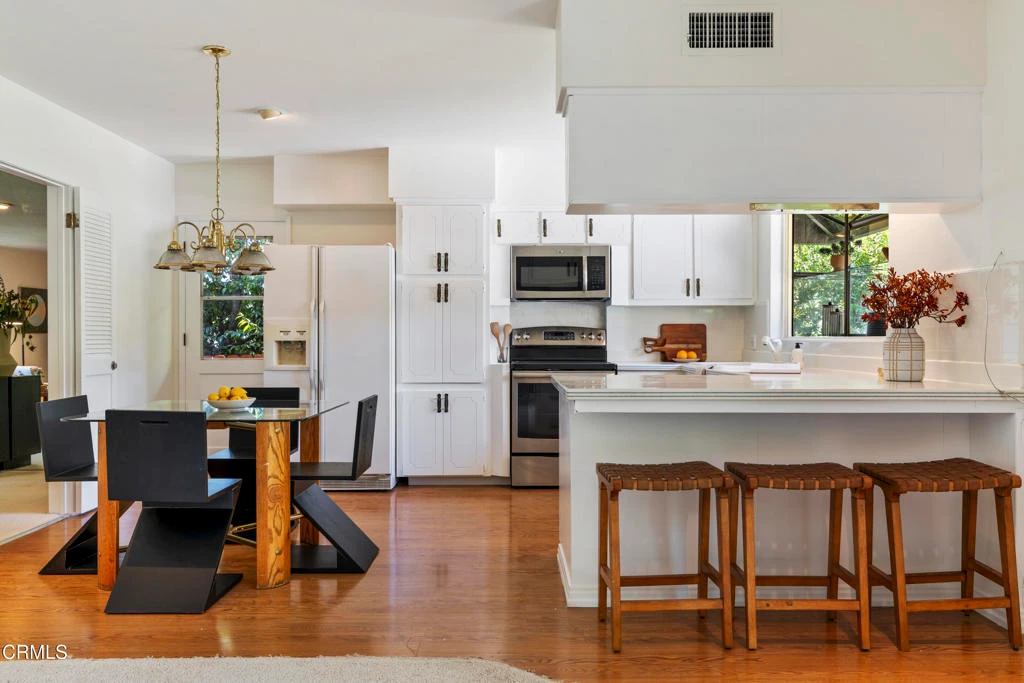 Photo 10 of 5811 Ocean View Boulevard