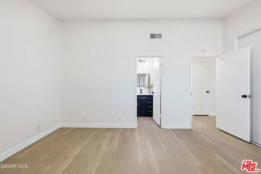 Photo 14 of 45102 Camolin Avenue