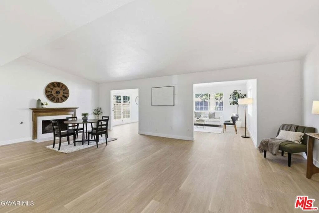 Photo 8 of 45102 Camolin Avenue
